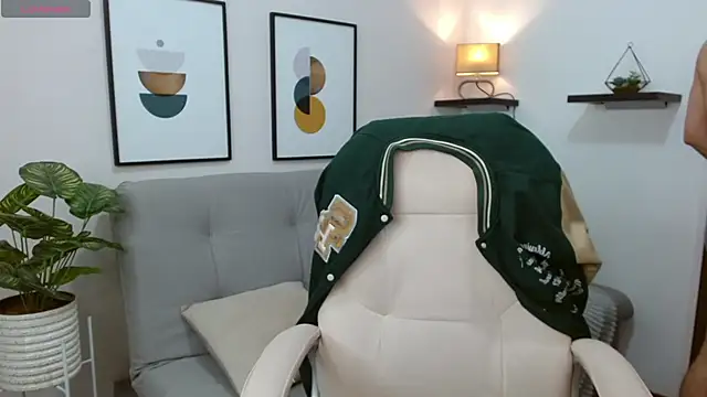   Damian    online show from 10.11.25