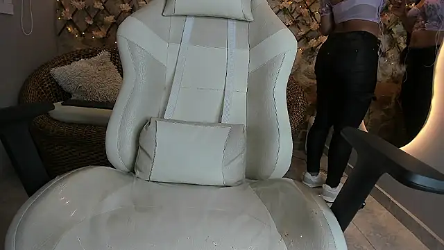 Snapshot of VenusBlazer chatting on 02.27.26 VenusBlazer online show from 02.27.26