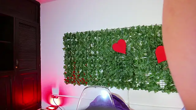 BellaRoux1 online show from 02.17.26