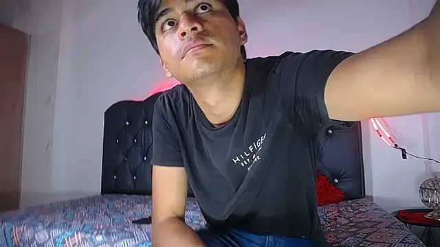 Snapshot of Charlie_Cock_ chatting on 10.21.25 Charlie Cock online show from 10.21.25