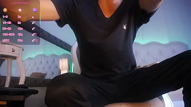 Snapshot of Charlie_Cock_ chatting on 12.03.25 Charlie Cock online show from 12.03.25