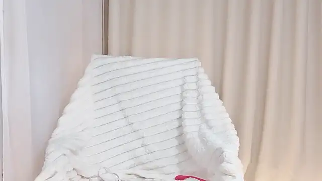 Vessi-babe online show from 12.20.25