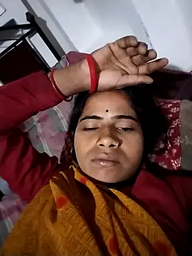 Snapshot of Hot_nenaa chatting on 10.11.25 Hot nenaa online show from 10.11.25