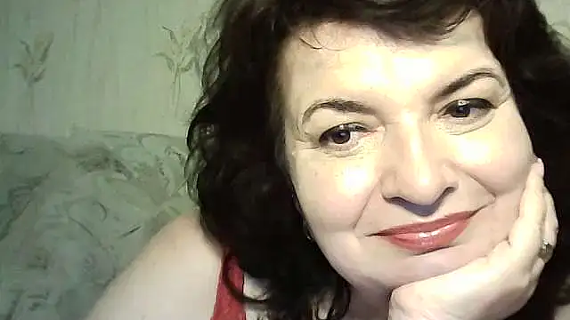 Snapshot of LedyNika chatting on 05.27.26 LedyNika online show from 05.27.26