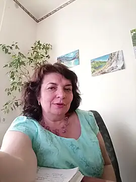 Snapshot of LedyNika chatting on 06.30.26 LedyNika online show from 06.30.26