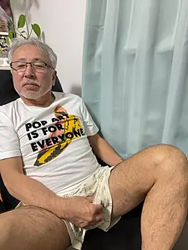 Snapshot of gholly2007 chatting on 11.29.25 gholly2007 online show from 11.29.25