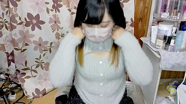 Snapshot of MIKE_chan chatting on 12.01.25 MIKE chan online show from 12.01.25