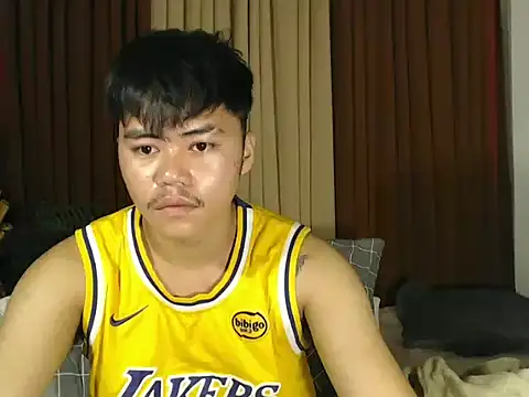 hot emman online show from 03.31.26