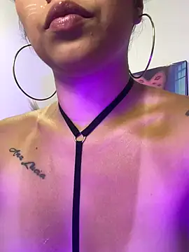 Snapshot of LuluMonroe_Eup chatting on 10.19.25 LuluMonroe Eup online show from 10.19.25