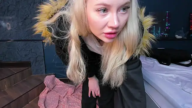 Lillie Berry online show from 04.04.26