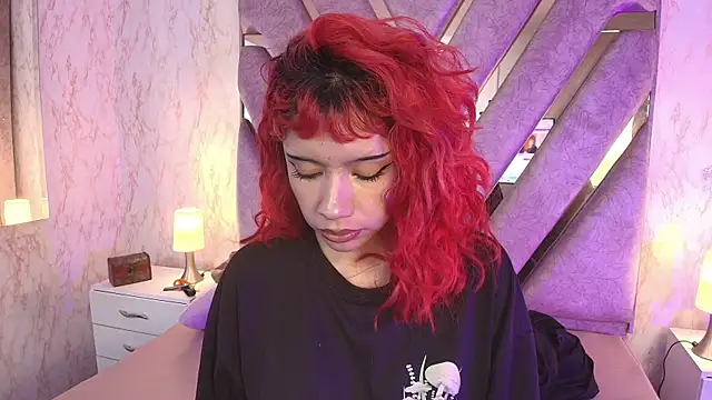 Snapshot of redd_pandaa chatting on 11.13.25 redd pandaa online show from 11.13.25