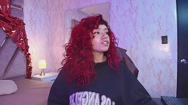 Snapshot of redd_pandaa chatting on 03.11.26 redd pandaa online show from 03.11.26