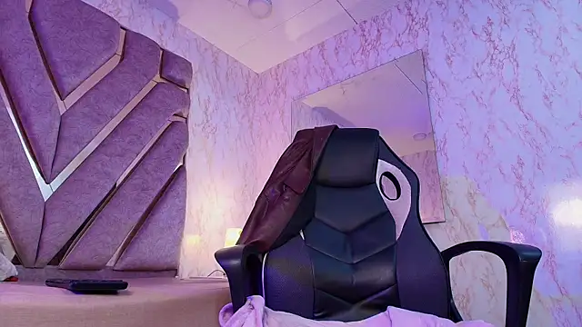 Snapshot of redd_pandaa chatting on 03.27.26 redd pandaa online show from 03.27.26