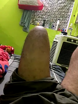 Snapshot of jucydick010887 chatting on 11.18.25 jucydick010887 online show from 11.18.25