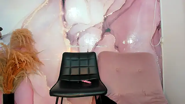 Nini Beyker online show from 10.06.25