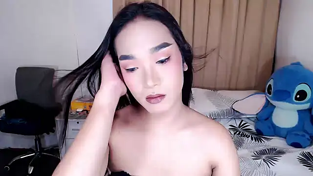AsianHugeWildSaussage online show from 06.17.26
