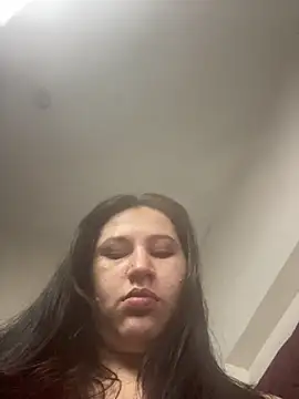 Snapshot of victoriadaniela chatting on 11.15.25 victoriadaniela online show from 11.15.25