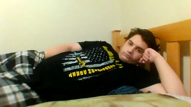 Snapshot of Breyyyyyyyy chatting on 10.31.25 Breyyyyyyyy online show from 10.31.25