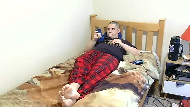 Snapshot of Breyyyyyyyy chatting on 11.19.25 Breyyyyyyyy online show from 11.19.25