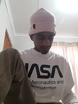 Snapshot of gemini_loops chatting on 09.10.25 gemini loops online show from 09.10.25