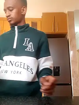 Snapshot of gemini_loops chatting on 10.21.25 gemini loops online show from 10.21.25