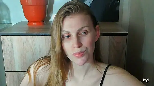 JuliaMuuun online show from 07.14.26