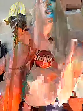 Luci  B online show from 10.19.25