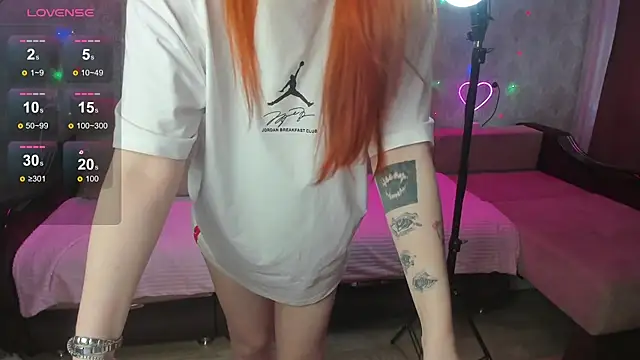 Molly Kitty online show from 09.18.25