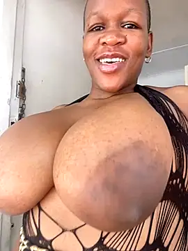 Snapshot of Ozimpho chatting on 10.06.25 Ozimpho online show from 10.06.25