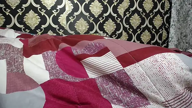 Snapshot of Ozimpho chatting on 11.25.25 Ozimpho online show from 11.25.25