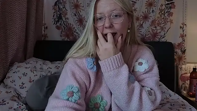 Daisyxoxo  online show from 03.03.26