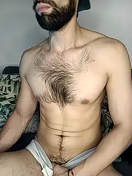 Enzo-wolf33 online show from 10.08.25