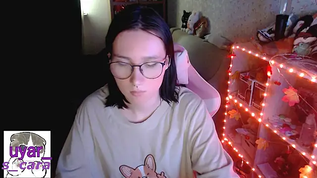 Snapshot of s_cara chatting on 10.23.25 s cara online show from 10.23.25