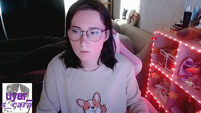 Snapshot of s_cara chatting on 11.15.25 s cara online show from 11.15.25