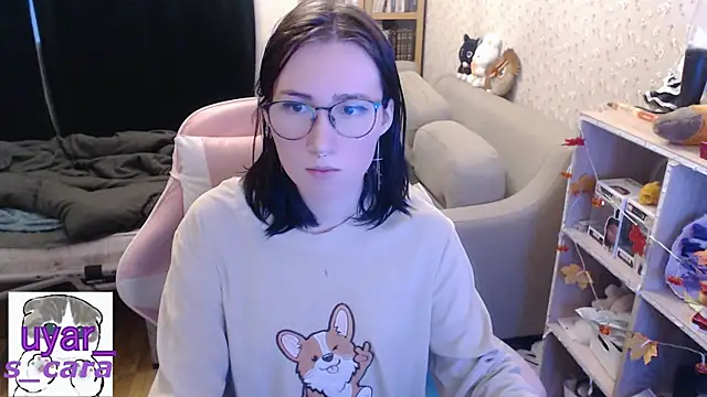 Snapshot of s_cara chatting on 11.23.25 s cara online show from 11.23.25