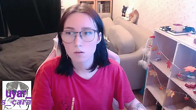 Snapshot of s_cara chatting on 11.27.25 s cara online show from 11.27.25