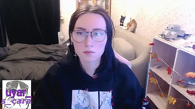 Snapshot of s_cara chatting on 11.29.25 s cara online show from 11.29.25