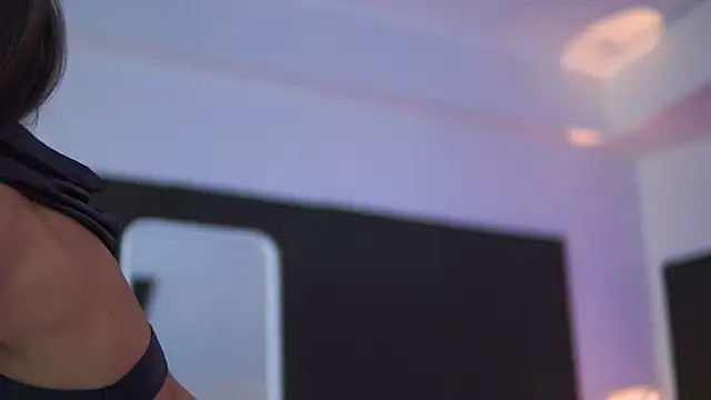 KyssaraPlay online show from 10.17.25