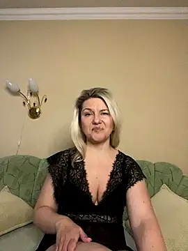 AliceSwan4011 online show from 01.18.26