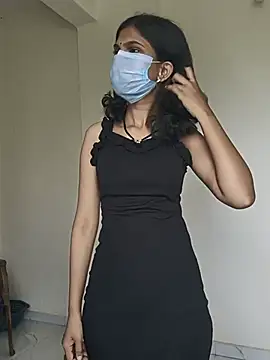 Shivani2002 online show from 07.17.26