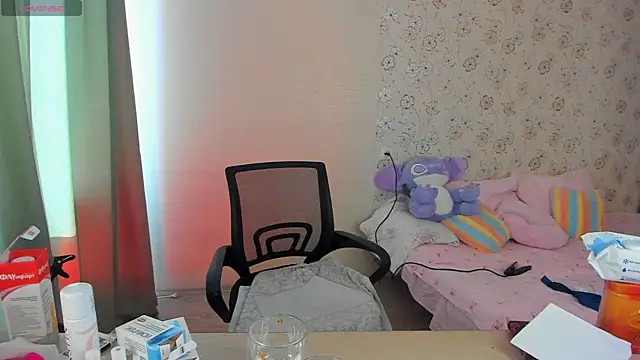 Alice next door online show from 04.17.26