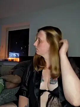 Snapshot of Nadja37 chatting on 05.15.26 Nadja37 online show from 05.15.26