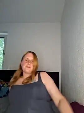 Snapshot of Nadja37 chatting on 05.19.26 Nadja37 online show from 05.19.26