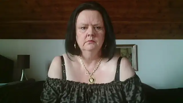 Snapshot of TiffanyMature chatting on 10.02.25 TiffanyMature online show from 10.02.25