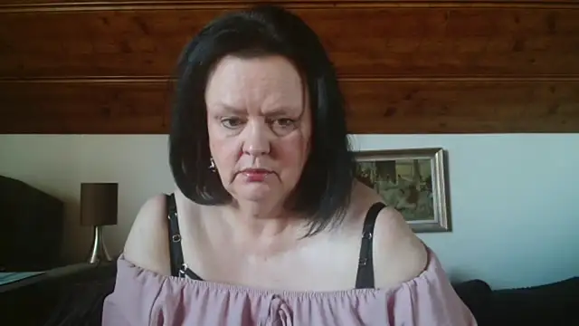 Snapshot of TiffanyMature chatting on 10.03.25 TiffanyMature online show from 10.03.25