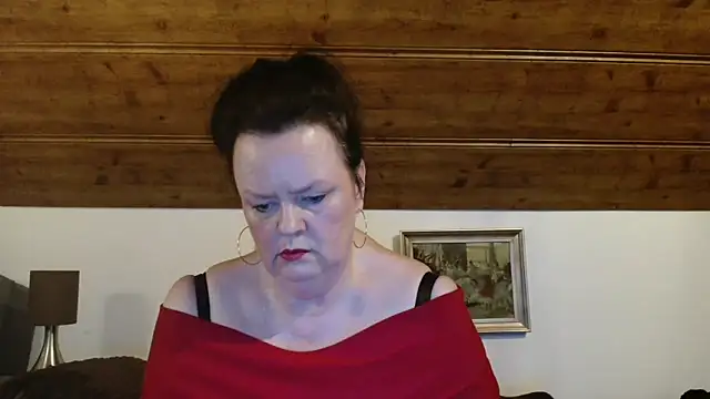 Snapshot of TiffanyMature chatting on 10.25.25 TiffanyMature online show from 10.25.25