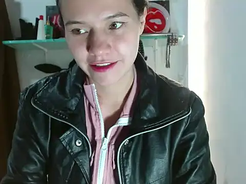 Snapshot of yarafuckass chatting on 09.09.25 yarafuckass online show from 09.09.25