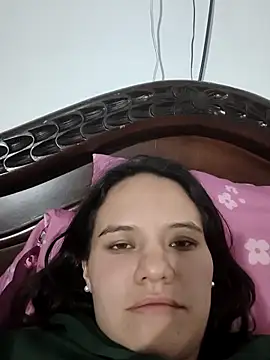 Snapshot of yarafuckass chatting on 10.19.25 yarafuckass online show from 10.19.25