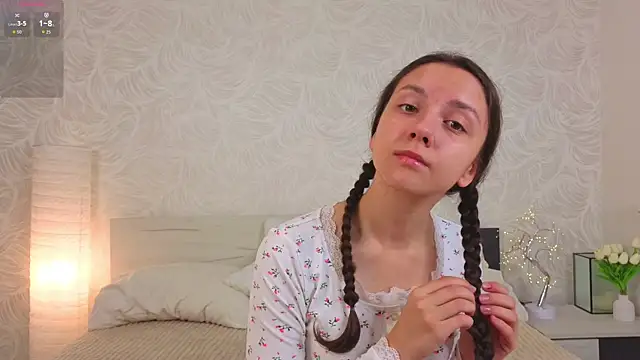 GiseleLamos online show from 10.10.25