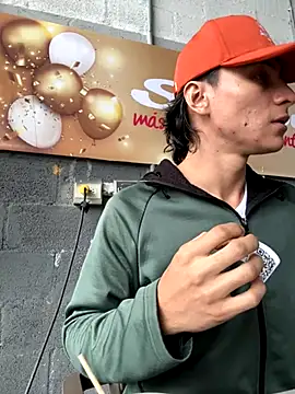 AlexanderHall online show from 10.08.25